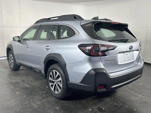 2023 Subaru Outback Base