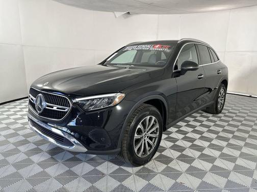 Black 2024 Mercedes-Benz GLC 300 4MATIC