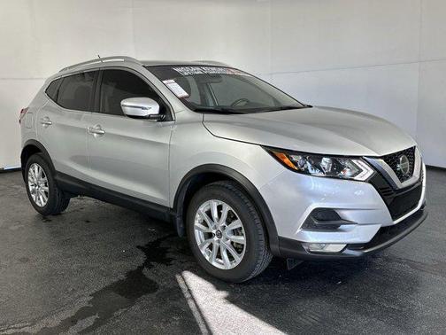 2022 Nissan Rogue Sport SV