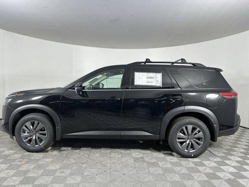 2025 Nissan Pathfinder SV FWD