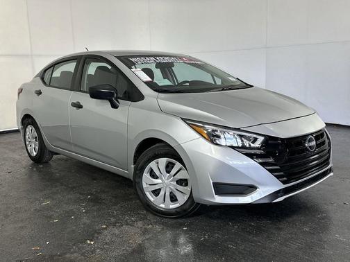 2025 Nissan Versa 1.6 S