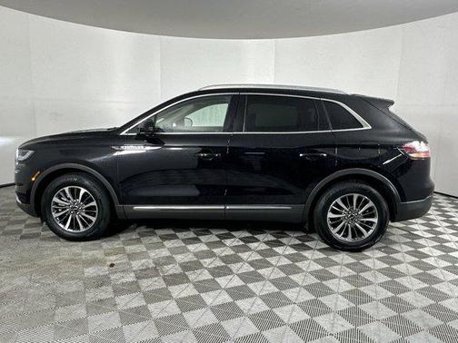 2022 Lincoln Nautilus Standard
