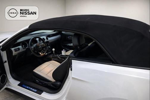OXFORD WHITE 2017 Ford Mustang GT Premium