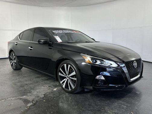 2020 Nissan Altima Platinum FWD