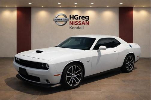 White Knuckle Clearcoat 2023 Dodge Challenger R/T
