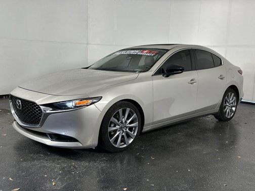 2022 Mazda Mazda3 FWD w/Preferred Package