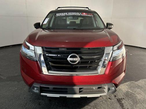 2022 Nissan Pathfinder SL 2WD