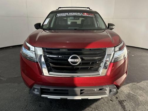 2022 Nissan Pathfinder SL 2WD