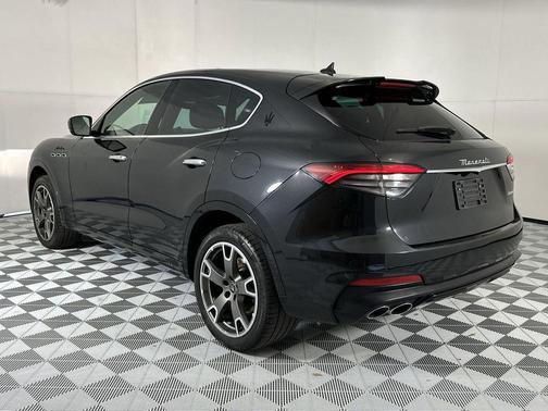 Grigio Maratea Metallic 2023 Maserati Levante Modena