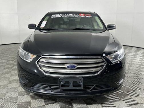 2018 Ford Taurus SE