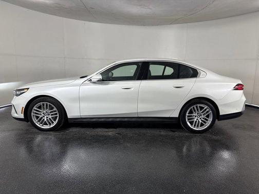 2024 BMW 530 i