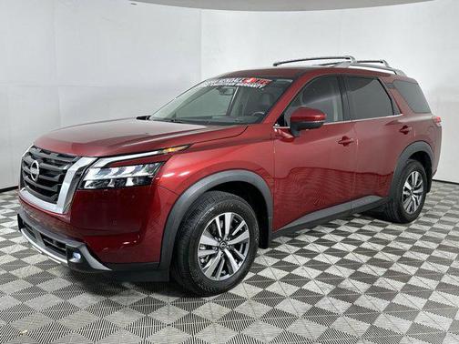 2023 Nissan Pathfinder SL FWD