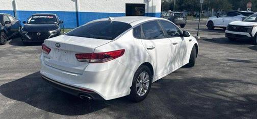 2017 Kia Optima LX