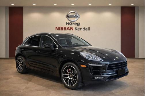 2017 Porsche Macan Turbo