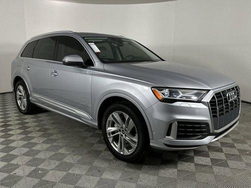 2021 Audi Q7 45 Premium Plus