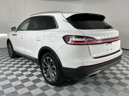 PRISTINE WHITE MET 3C 2022 Lincoln Nautilus Reserve