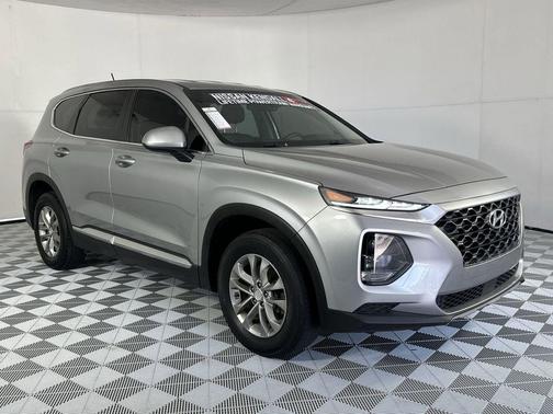 Shimmering Silver Pearl 2020 Hyundai SANTA FE SE 2.4