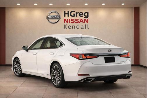 Eminent White Pearl 2023 Lexus ES 350 Base