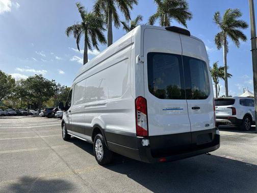 2022 Ford Transit-350 Base