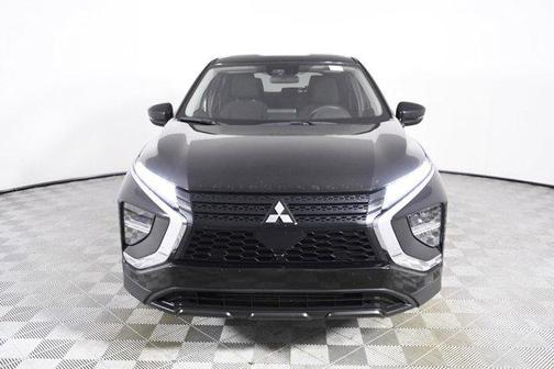 Labrador Black Pearl 2022 Mitsubishi Eclipse Cross LE