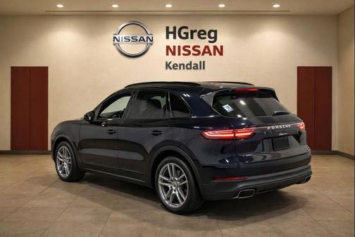 Moonlight Blue Metallic 2020 Porsche Cayenne Cayenne