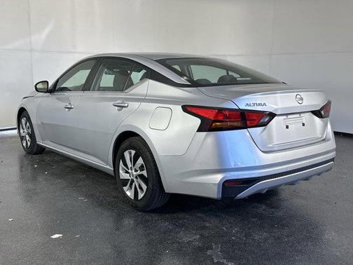 2023 Nissan Altima S FWD