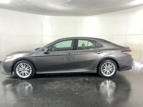2018 Toyota Camry Hybrid Hybrid XLE