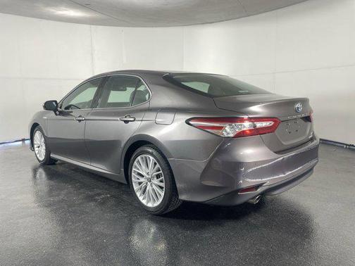 2018 Toyota Camry Hybrid Hybrid XLE