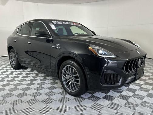 Nero Tempesta Metallic 2024 Maserati Grecale GT
