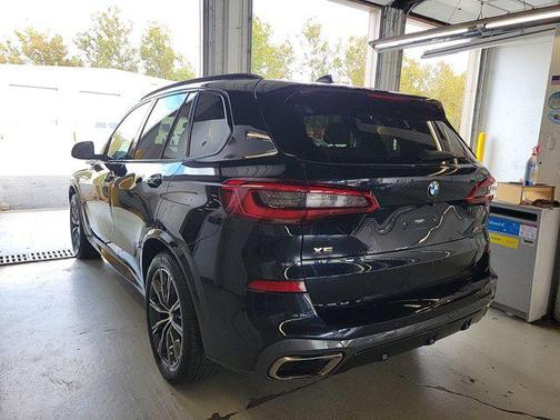 2020 BMW X5 M50i