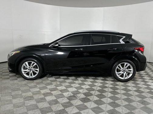2018 INFINITI QX30 Premium
