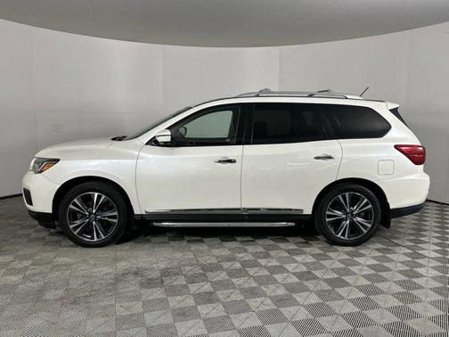 2018 Nissan Pathfinder Platinum