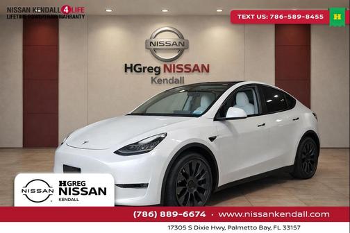 Pearl White Multi-Coat 2023 Tesla Model Y Long Range Dual Motor All-Wheel Drive