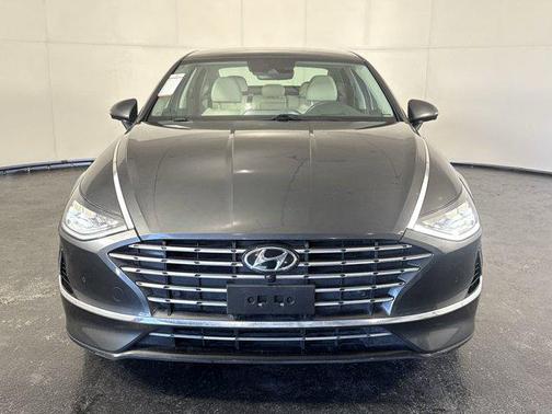 2022 Hyundai SONATA Hybrid Limited