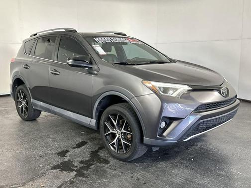 2017 Toyota RAV4 SE