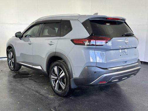 2022 Nissan Rogue SL