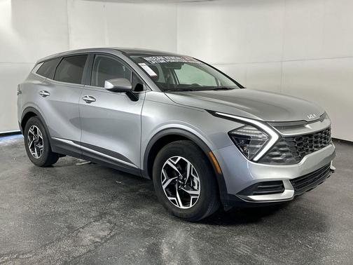 2024 Kia Sportage LX