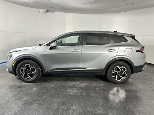 Steel Gray 2024 Kia Sportage LX