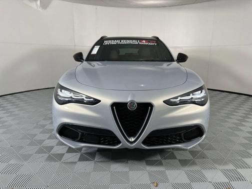 Moonlight Gray Metallic 2024 Alfa Romeo Stelvio Ti