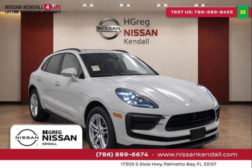 Dolomite Silver Metallic 2023 Porsche Macan Macan