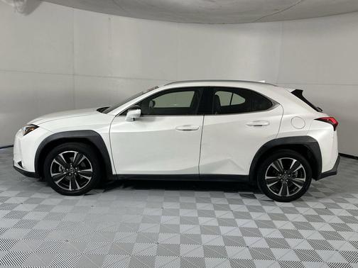 Eminent White Pearl 2020 Lexus UX 200 Base