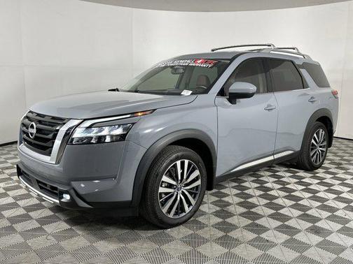 2022 Nissan Pathfinder Platinum 2WD