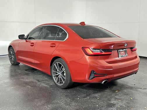 Melbourne Red Metallic 2020 BMW 330 330i