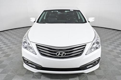 Photo 4 of 36 of 2017 Hyundai Azera Base