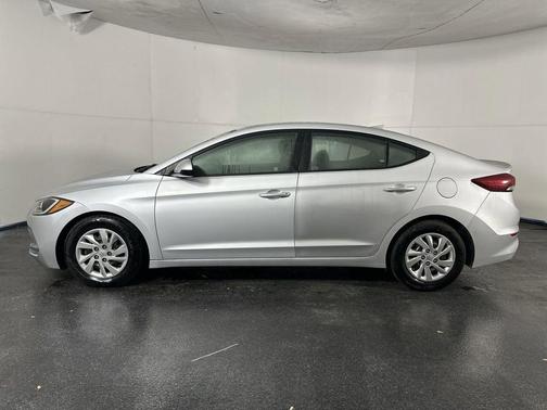 Symphony Air Silver 2017 Hyundai ELANTRA SE