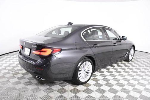 2023 BMW 530 i