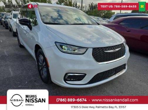 2024 Chrysler Pacifica Hybrid Select
