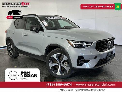 2024 Volvo XC40 B5 Plus Dark Theme