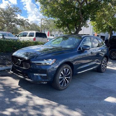 2023 Volvo XC60 B5 Plus Bright Theme