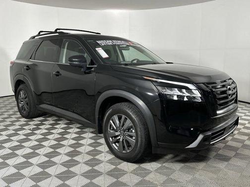 2022 Nissan Pathfinder SV 2WD